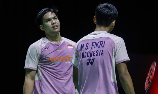 Pusat game online masa kini menyala profit